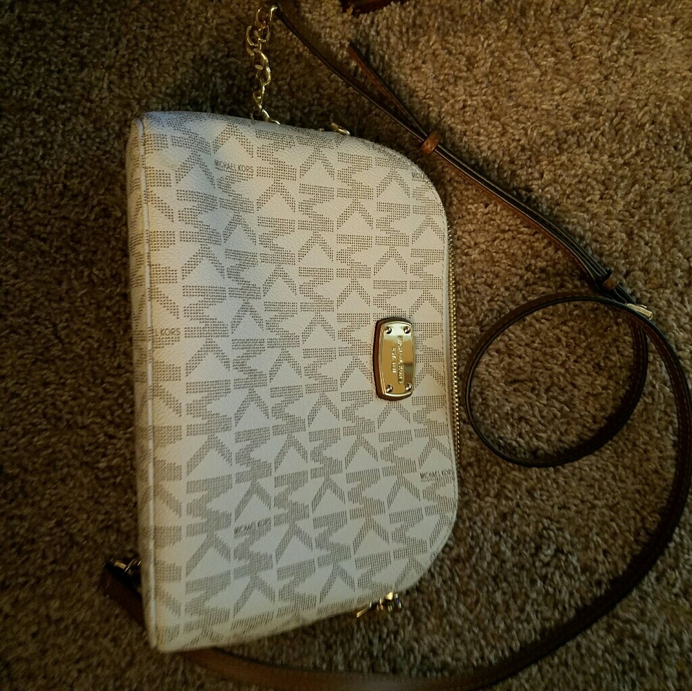 ❗ sold❗MK saffiano leather crossbody